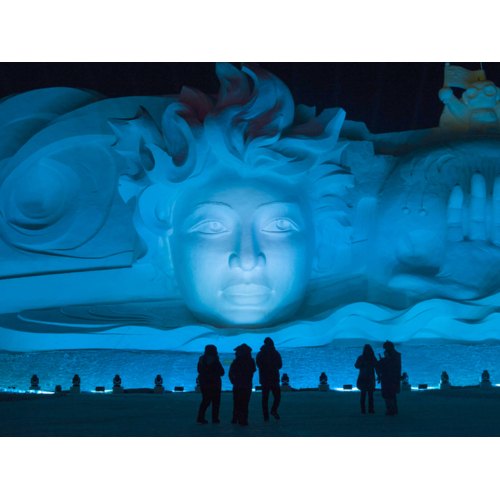 100 tác phẩm điêu khắc từ băng tuyết khiến sự kiện ở Cáp Nhĩ Tân